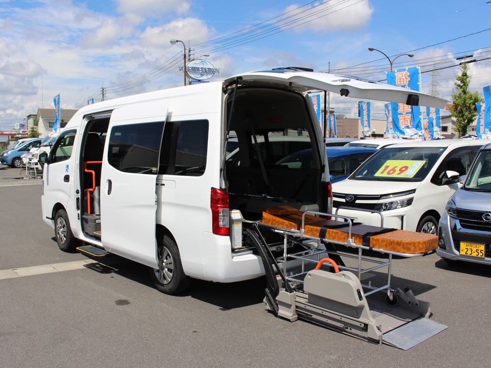 日産 キャラバン 車いすリフト車ストレッチャー付き 福祉車両の専門店オアシスジャパン