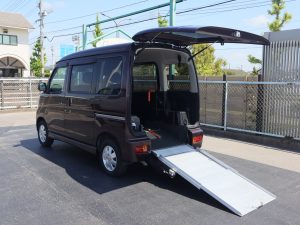 車いすスロープ車 | 福祉車両の専門店オアシスジャパン