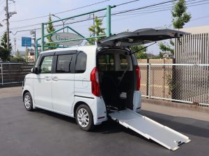 車いすスロープ車 | 福祉車両の専門店オアシスジャパン